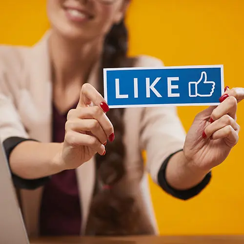 Upravljanje društvenim mrežama — prikaz mobilnog social media marketinga